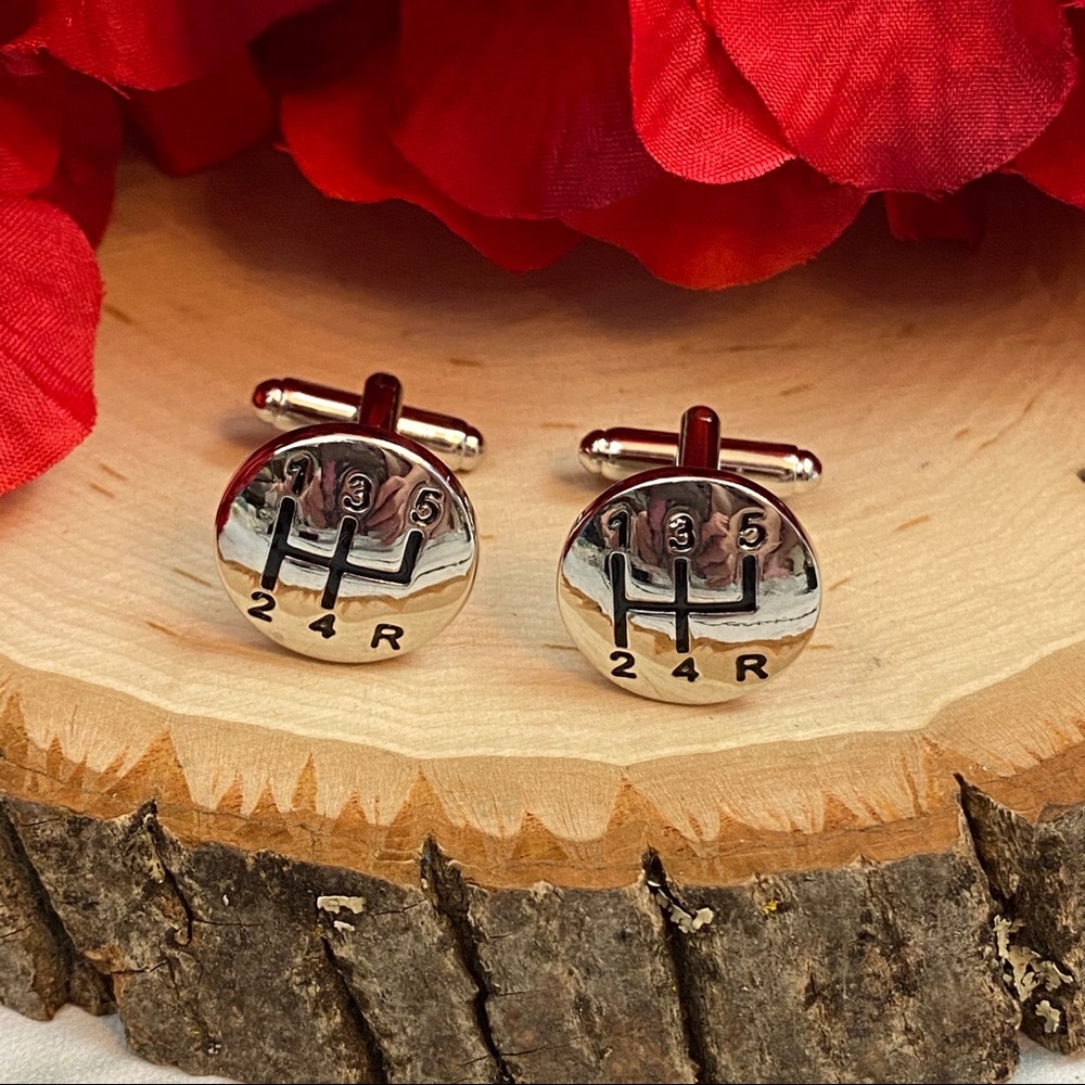 5 Speed Silver 5th Gearshift Cufflinks - Picture 4 of 16